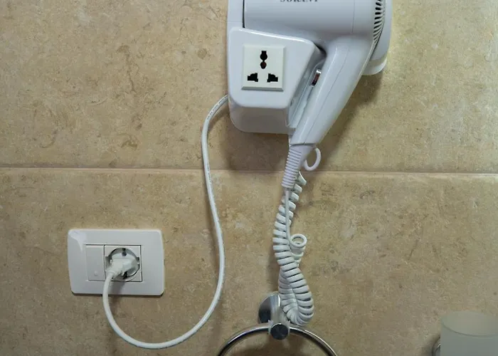 Sunny Breeze Hotel *