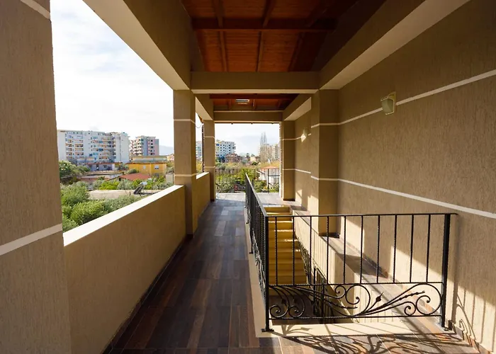 Sunny Breeze Hotel